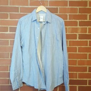 GAP men's chambray button down